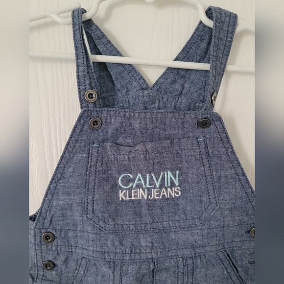Calvin Klein 24 Months Shortalls Overall Shorts Light Blue Denim Baby Boy Unisex - Picture 4 of 12